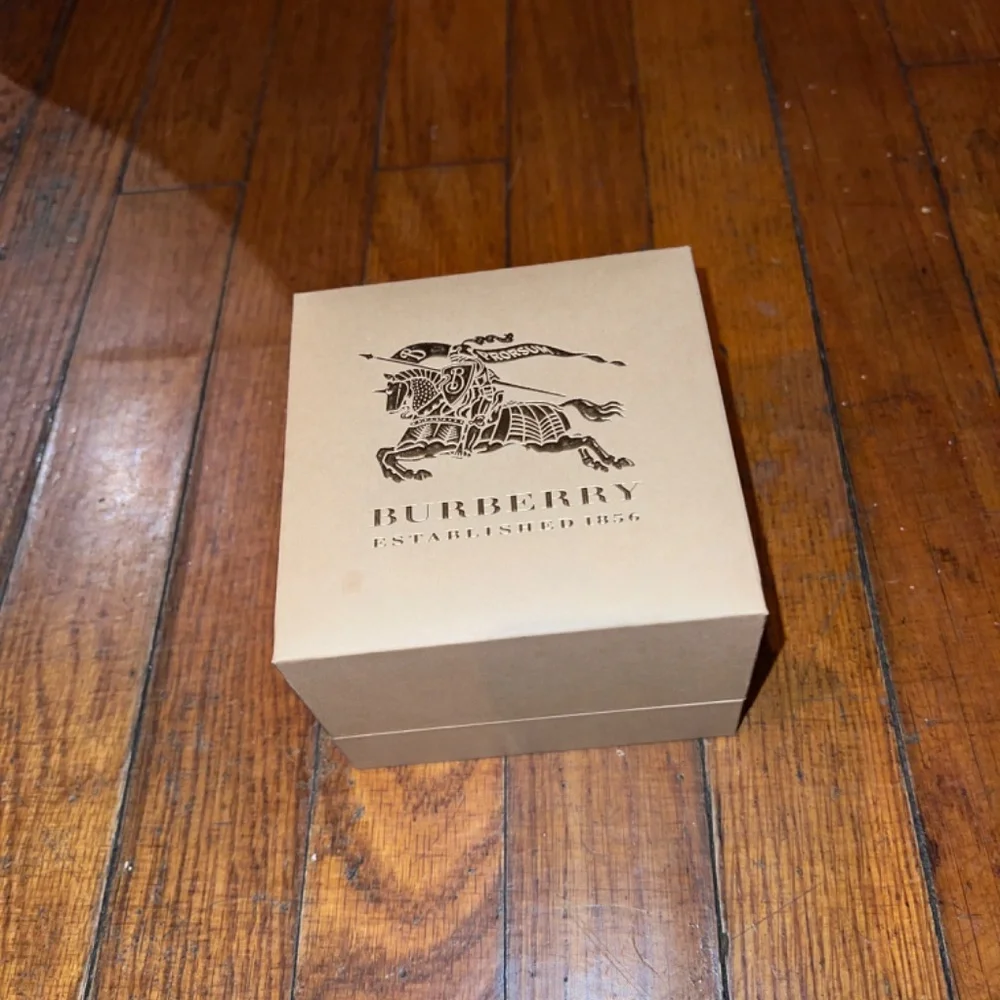 Burberry Gold Dial Stainless Steel Textile Multi Quartz - Picture 3 of 3